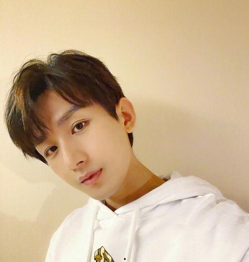 成毅袁冰妍最新爆料超话,甜蜜互动引粉丝热议  第3张